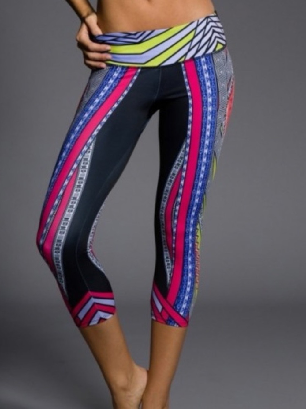 Onzie Neon Graphic Capri Leggings Size XS